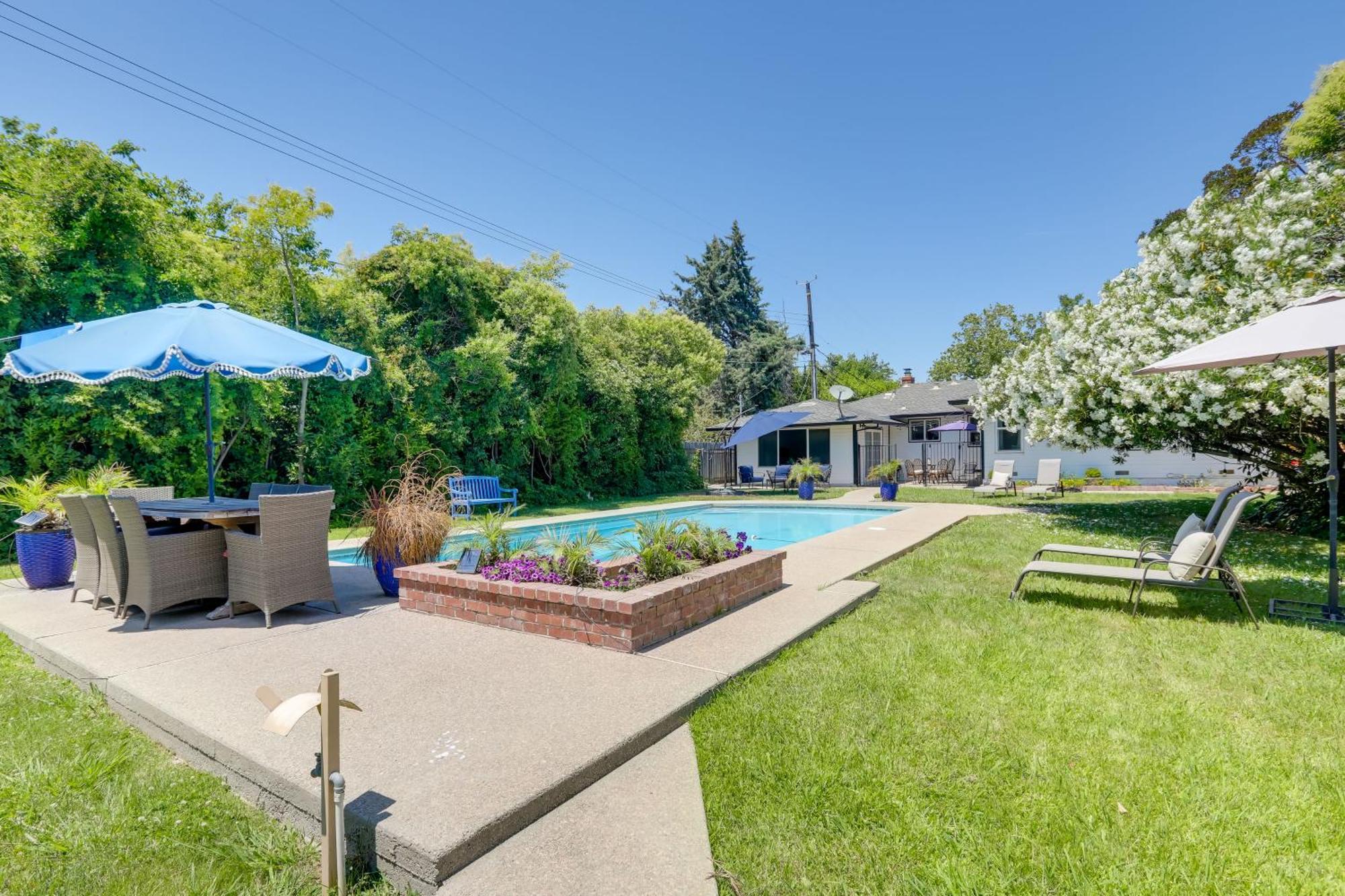 Family With Pool About 7 Mi To Downtown Sacramento! Sacramento